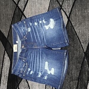 BKE DISTRESSED DENIM JEAN SHORTS